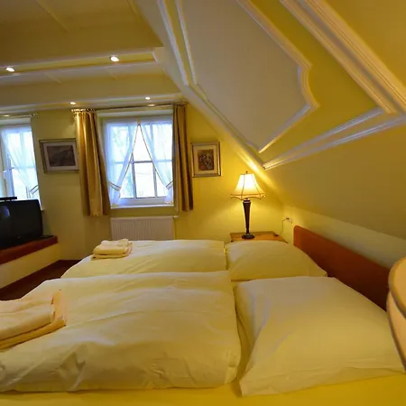 Reethaeuser 17 Fam Kroening *