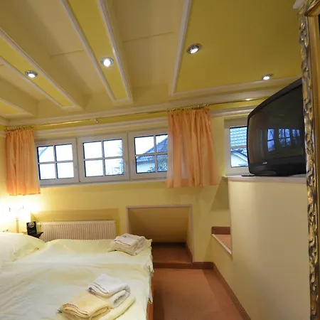 Reethaeuser 17 Fam Kroening *